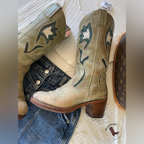 Frye Shoes - FRYE | Sabrina Flower Campus Boots